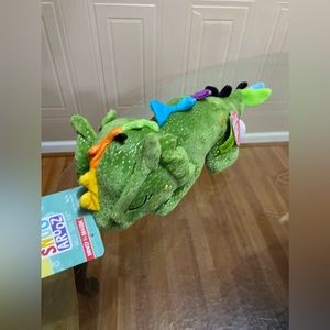 L- Snug Arooz  Lizard With Squeaker And Santa’s Hat 14”